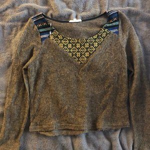 SOFT STRAW, CROPPED SWEATER WITH EMBRIODERY